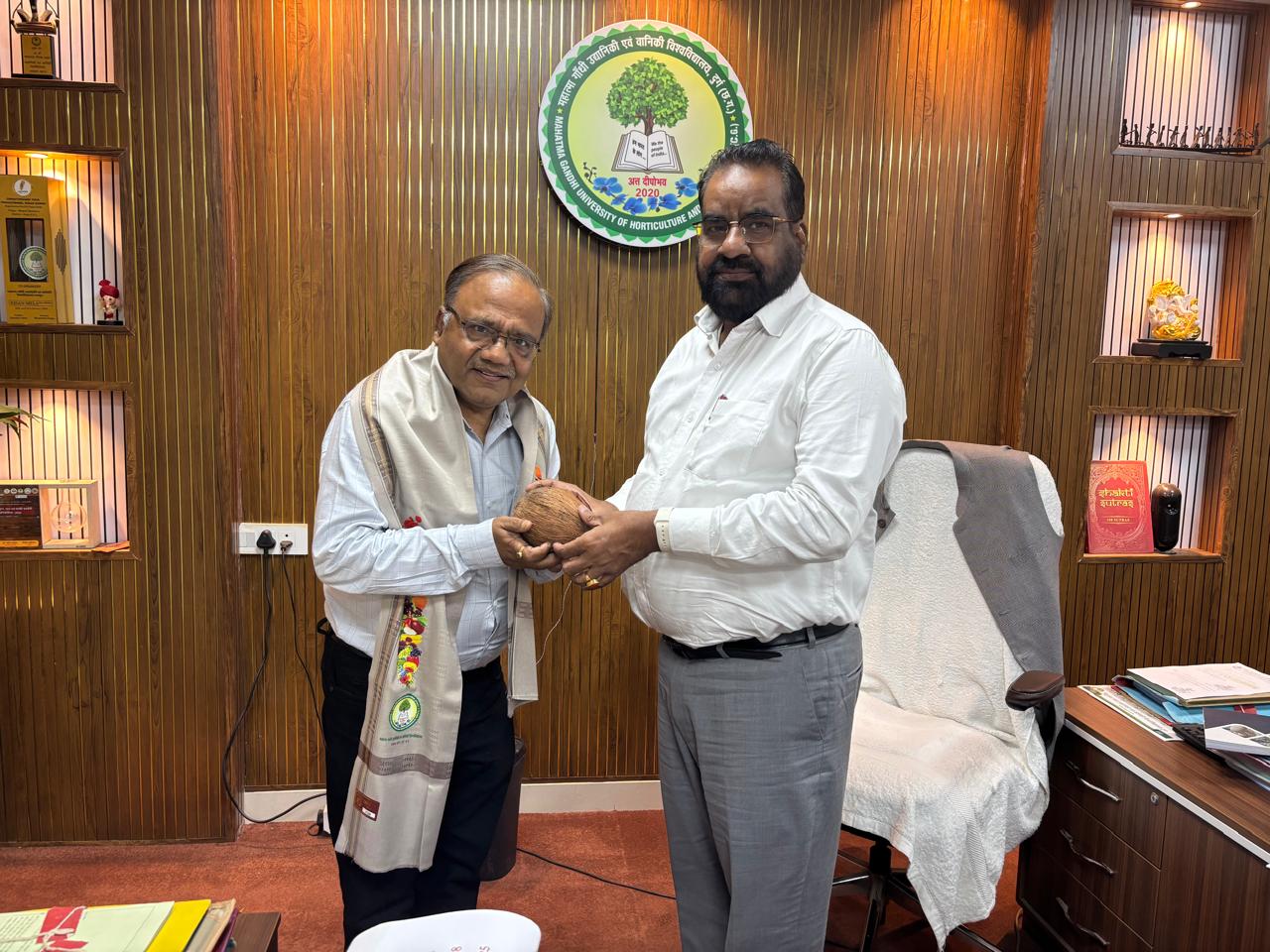 Kushabhau Thakre Patrakarita Avam Jansanchar Vishwavidyalaya