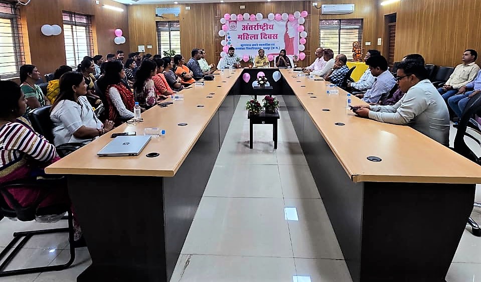 Kushabhau Thakre Patrakarita Avam Jansanchar Vishwavidyalaya
