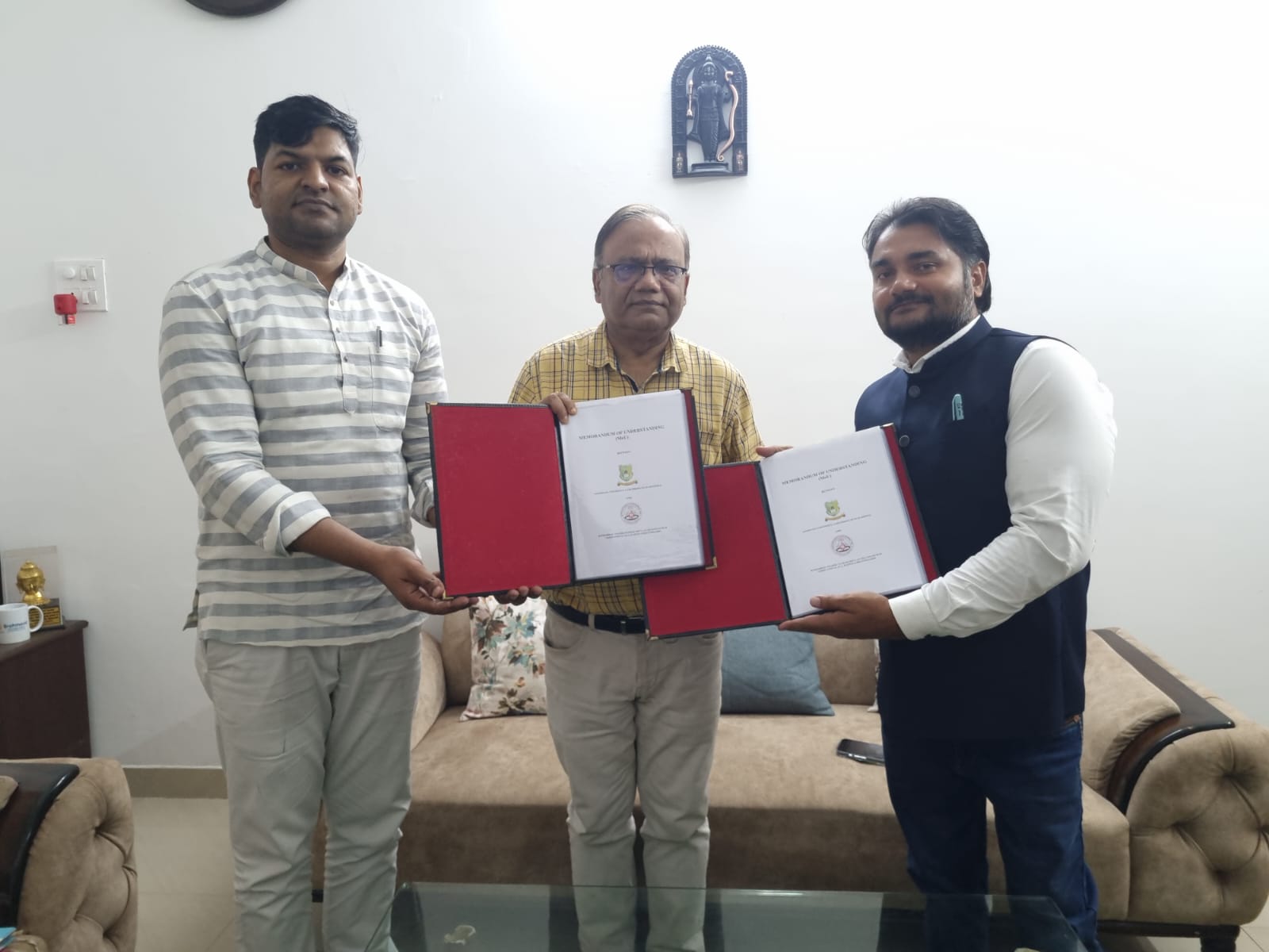 Kushabhau Thakre Patrakarita Avam Jansanchar Vishwavidyalaya